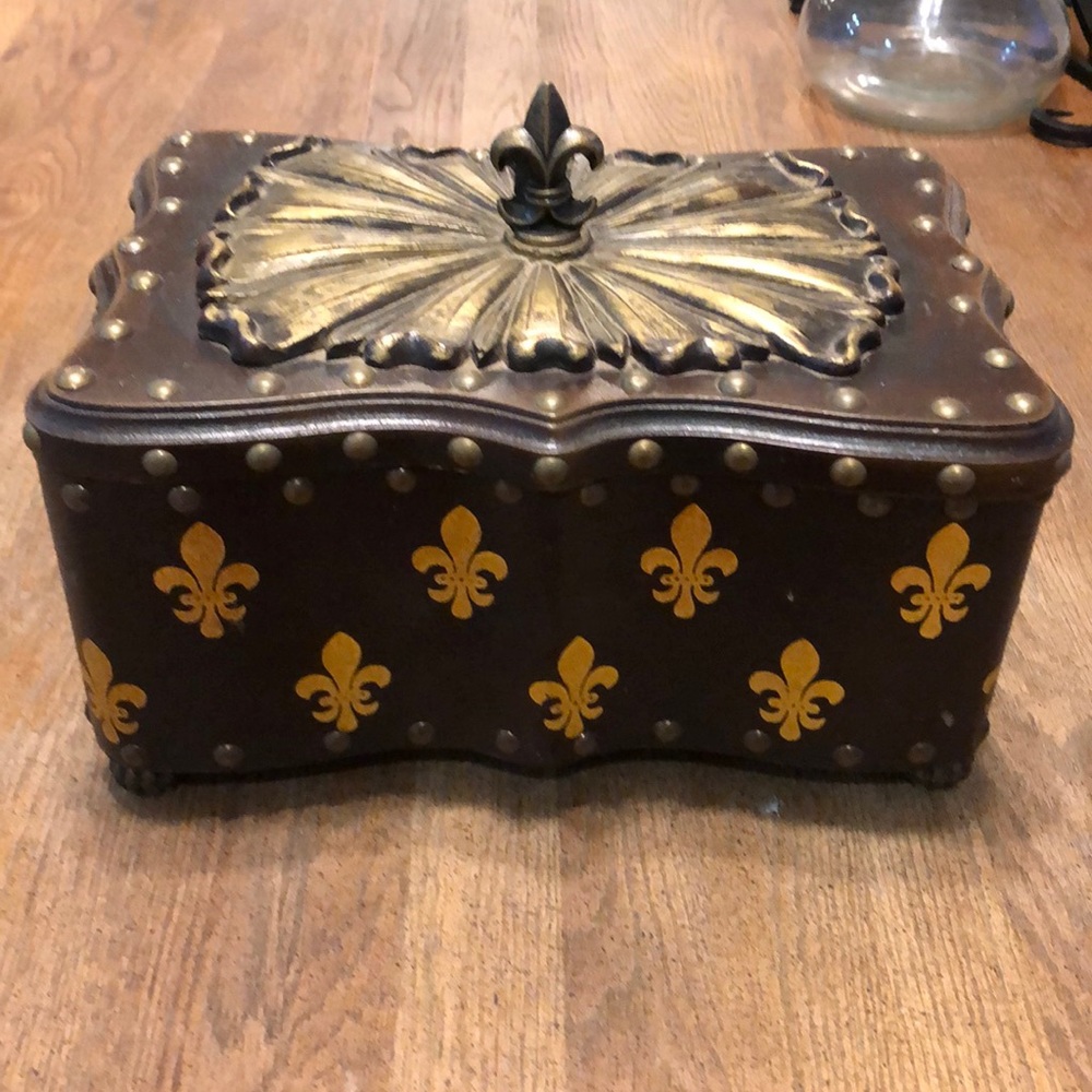 Brown box with gold details